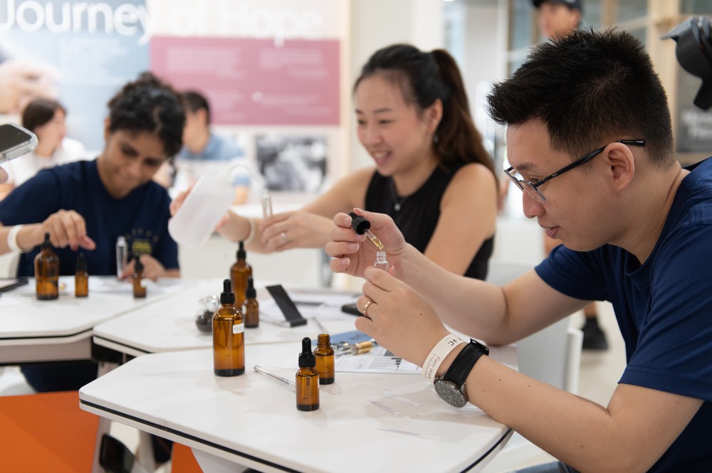 The "Sensory Rest" experience zone offered two courses - sound therapy and DIY fragranced hand sanitiser booth, both of which received good responses. (Photo by Bong Kian Hin) 